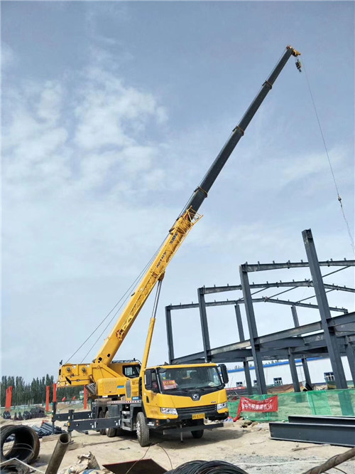莎车县超高层建筑钢结构吊装案例
